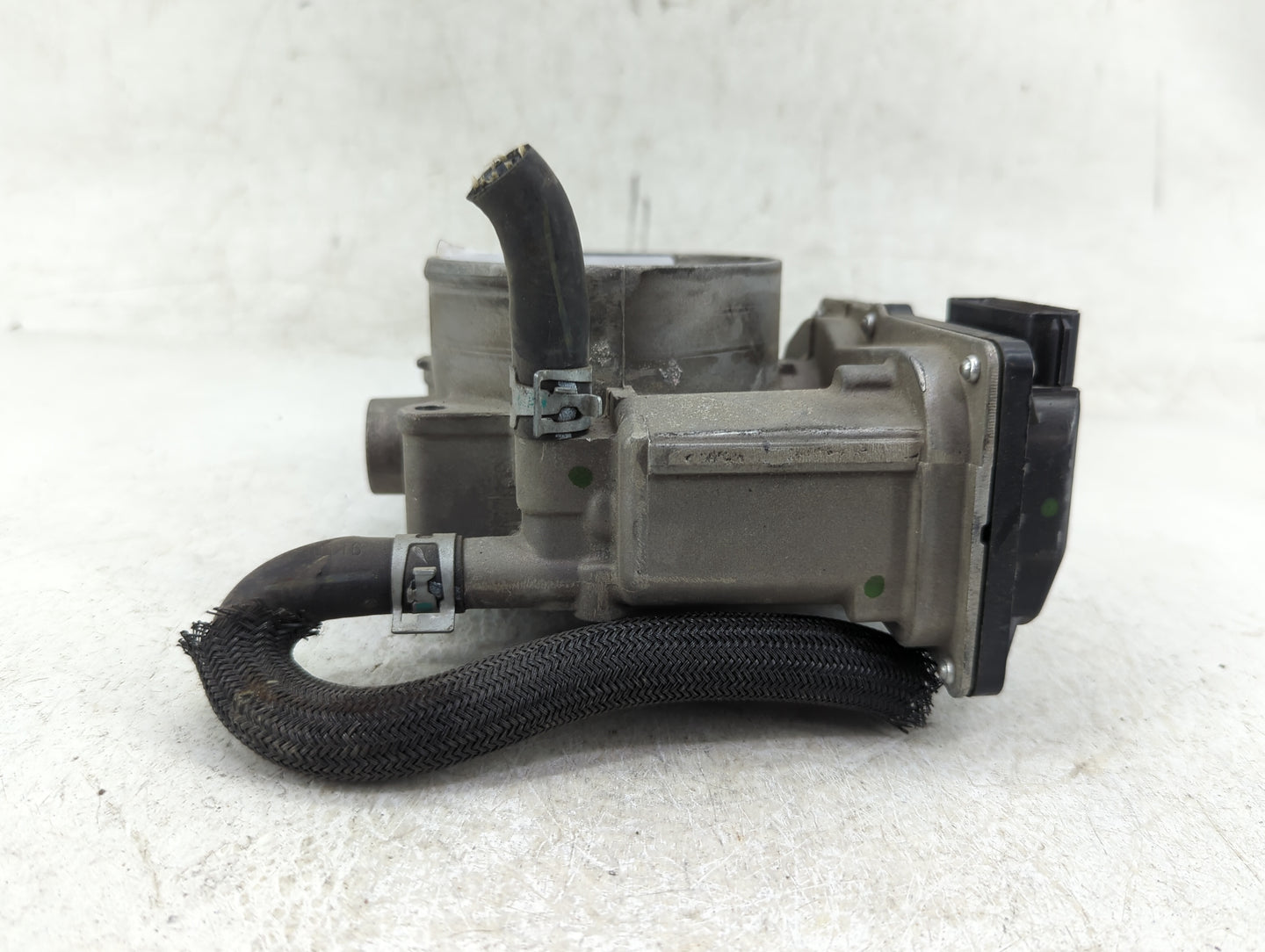 2007-2021 Toyota Tundra Throttle Body P/N:22030-0S010 Fits OEM Used Auto Parts - Oemusedautoparts1.com