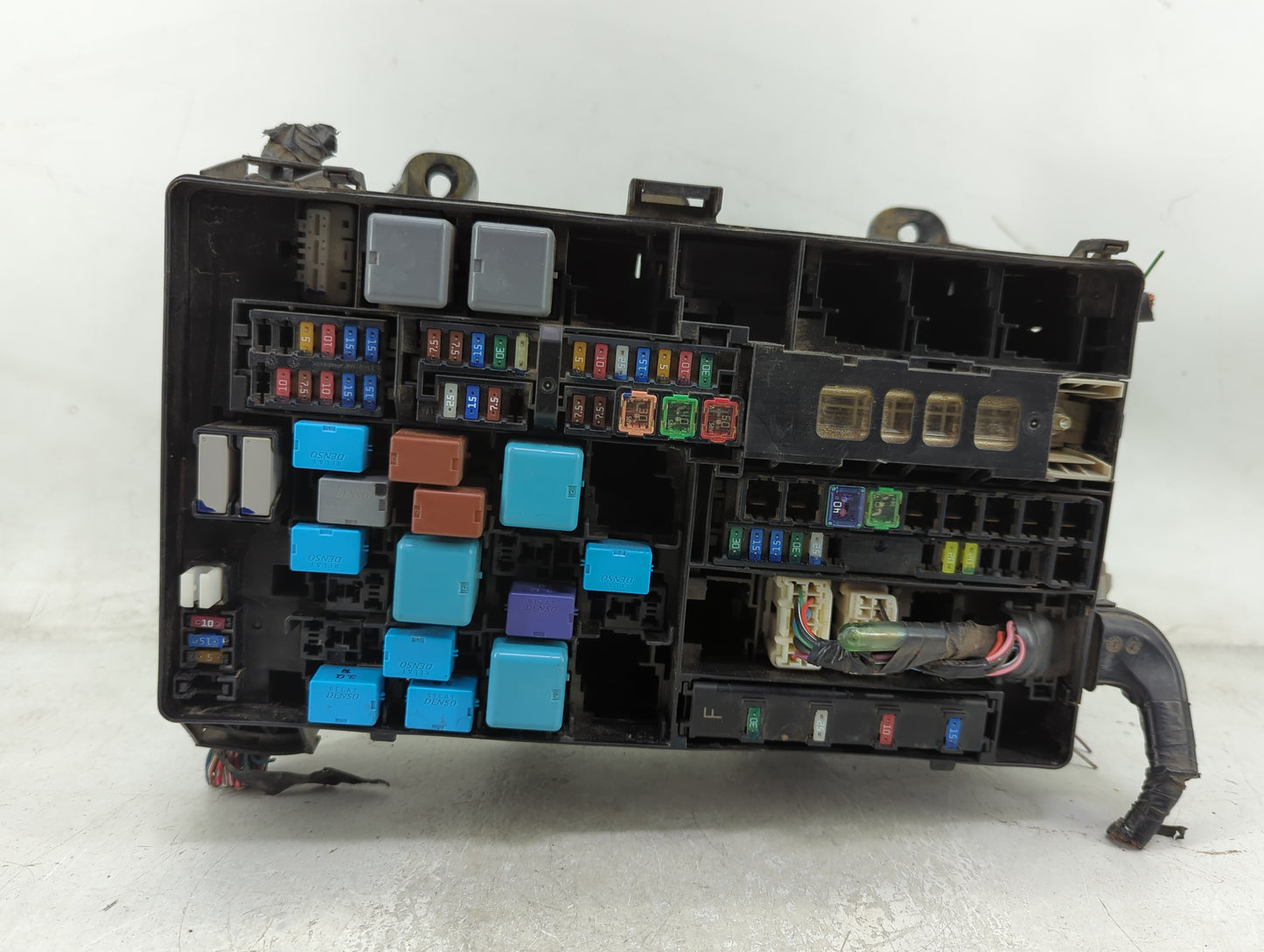 2012-2013 Toyota Tundra Fusebox Fuse Box Panel Relay Module P/N:82661-0C252 Fits Fits 2012 2013 OEM Used Auto Parts - Oemuse