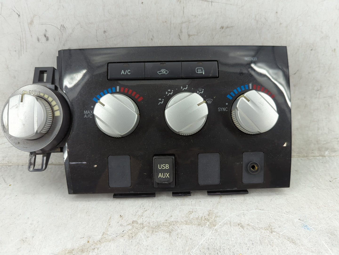 2010-2013 Toyota Tundra Climate Control Module Temperature AC/Heater Replacement P/N:55900-0C220 55900-0C200 Fits OEM Used A