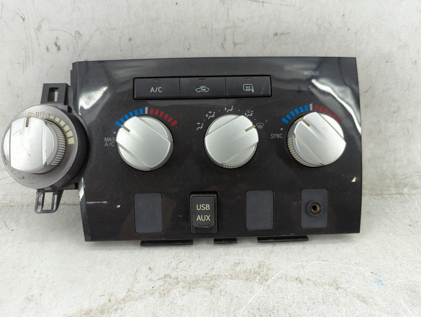 2010-2013 Toyota Tundra Climate Control Module Temperature AC/Heater Replacement P/N:55900-0C220 55900-0C200 Fits OEM Used A