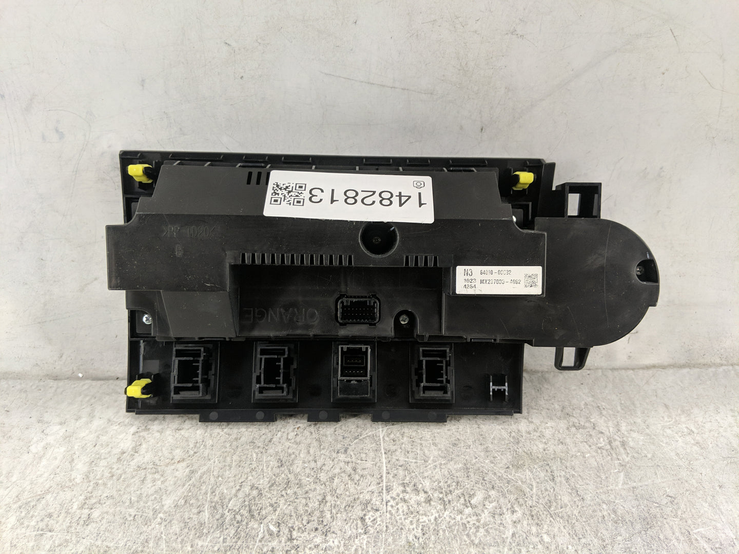 2010-2013 Toyota Tundra Climate Control Module Temperature AC/Heater Replacement P/N:84010-0C032 MX237000-4092 Fits OEM Used