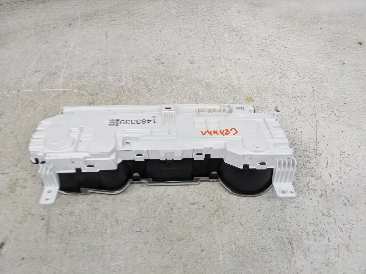 2012-2013 Toyota Tundra Instrument Cluster Speedometer Gauges Miles: Fits Fits 2012 2013 OEM Used Auto Parts - Oemusedautopa