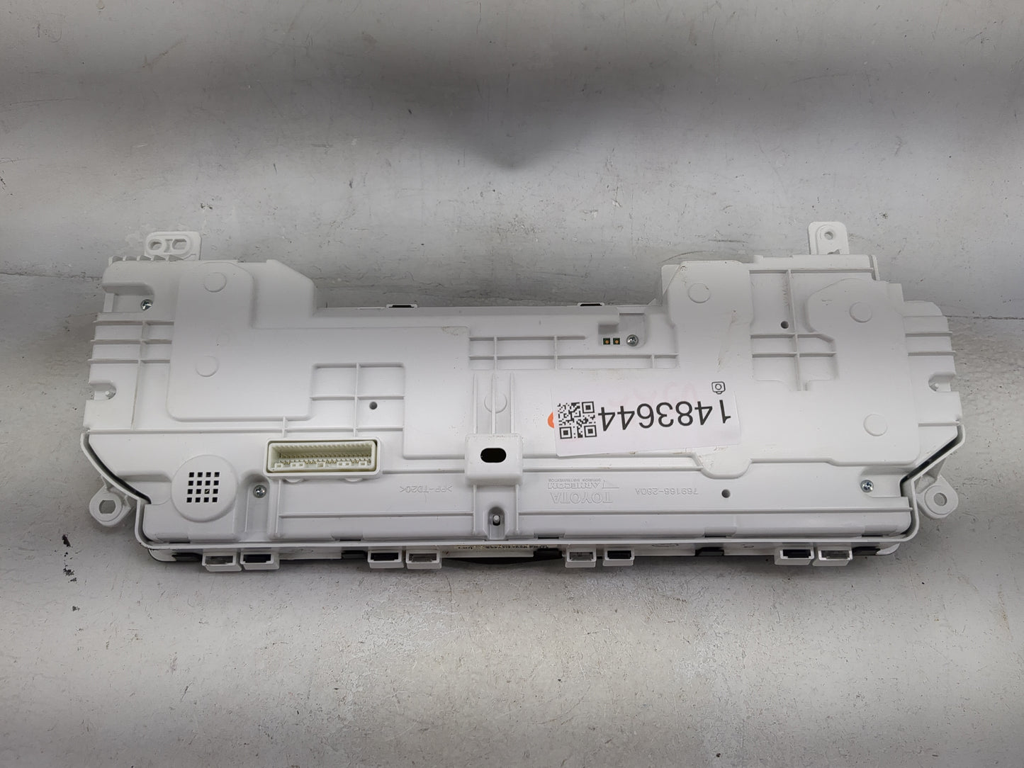 2012-2013 Toyota Tundra Instrument Cluster Speedometer Gauges P/N:83800-0CL30 69740-381A Miles: Fits Fits 2012 2013 OEM Used