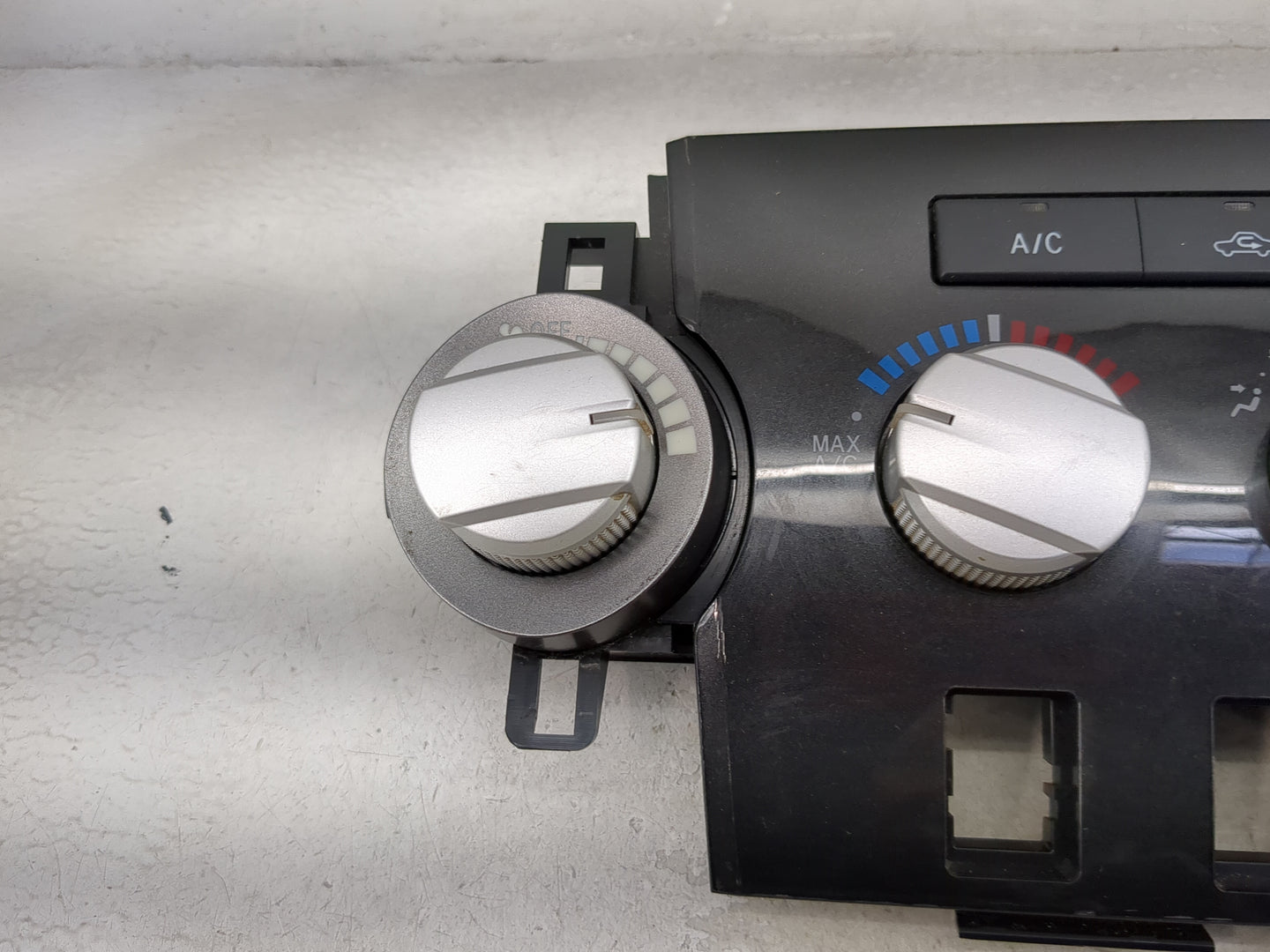 2010-2013 Toyota Tundra Climate Control Module Temperature AC/Heater Replacement P/N:84010-0CC82 MX237000-4092 Fits OEM Used