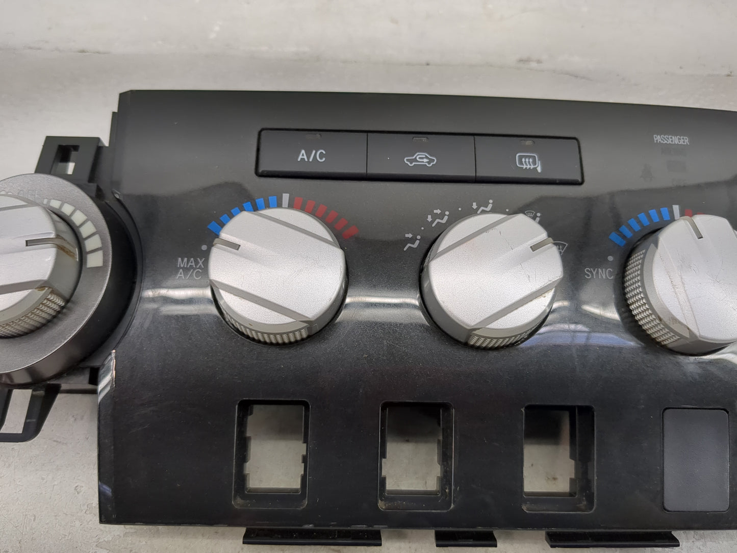 2010-2013 Toyota Tundra Climate Control Module Temperature AC/Heater Replacement P/N:84010-0CC82 MX237000-4092 Fits OEM Used
