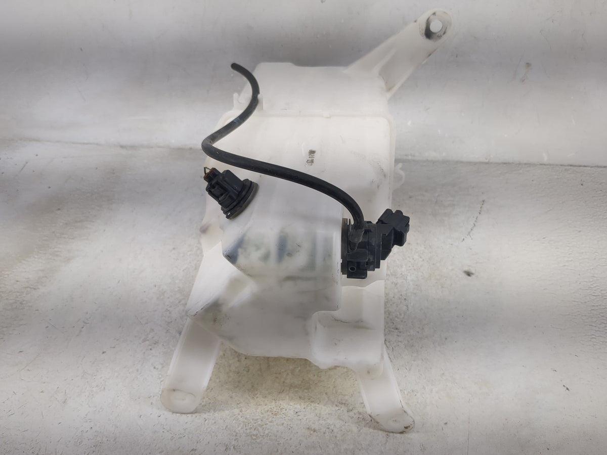 2007-2021 Toyota Tundra Windshield Washer Fluid Reservoir Bottle Oem 1515574 - Oemusedautoparts1.com