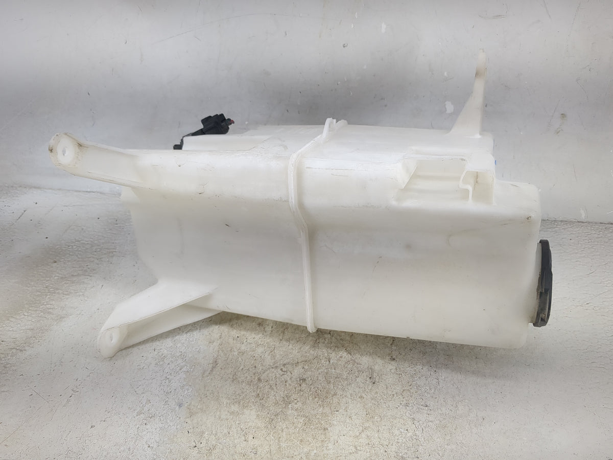 2007-2021 Toyota Tundra Windshield Washer Fluid Reservoir Bottle Oem 1515574 - Oemusedautoparts1.com