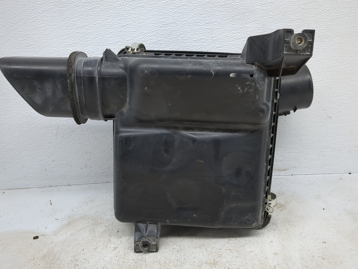 2010-2013 Toyota Tundra Air Cleaner Intake-duct Hose Tube - Oemusedautoparts1.com