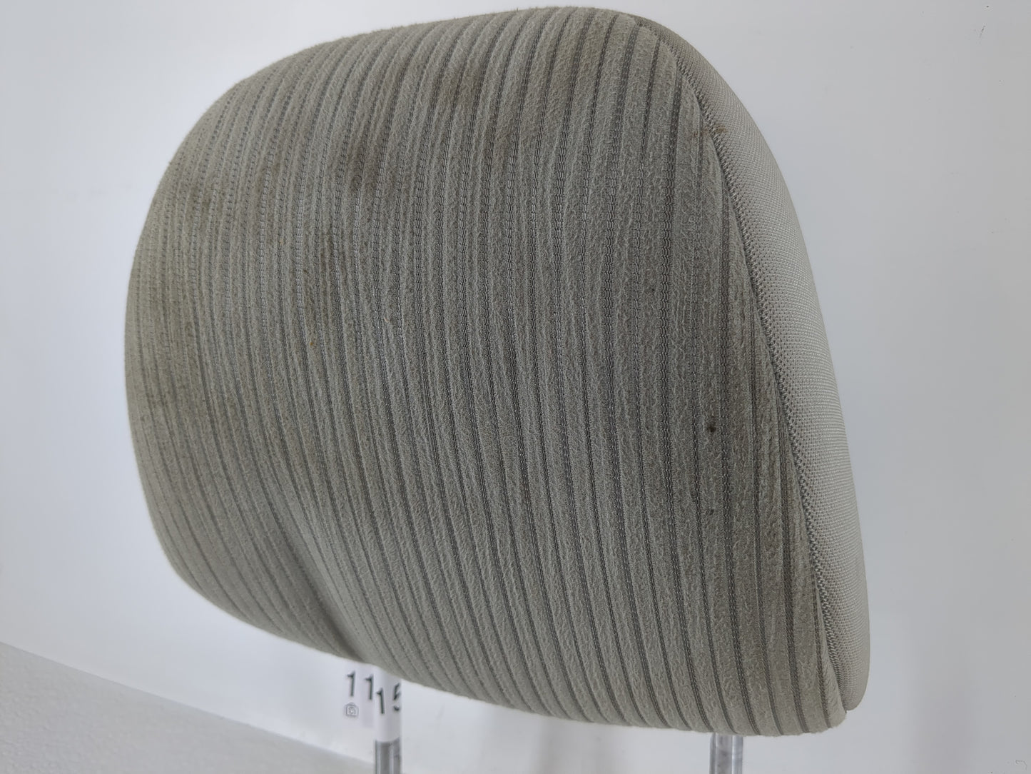 2009-2016 Toyota Venza Headrest Head Rest Front Driver Passenger Seat Fits Fits 2009 2010 2011 2012 2013 2014 2015 2016 OEM 