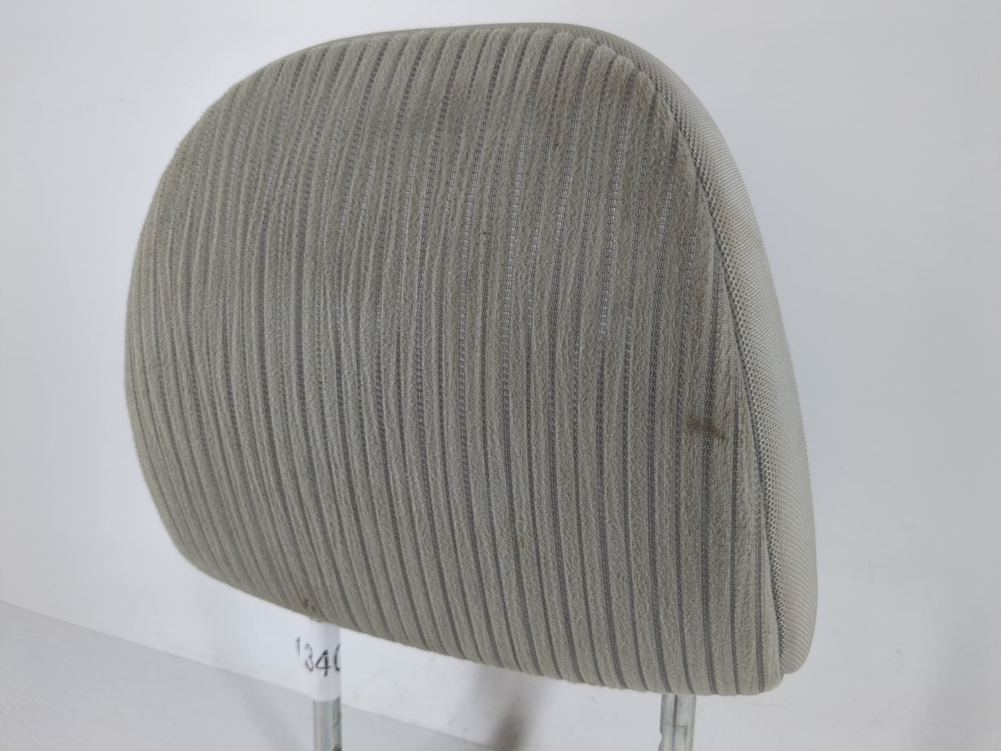 2009-2016 Toyota Venza Headrest Head Rest Rear Seat Fits Fits 2009 2010 2011 2012 2013 2014 2015 2016 OEM Used Auto Parts - 
