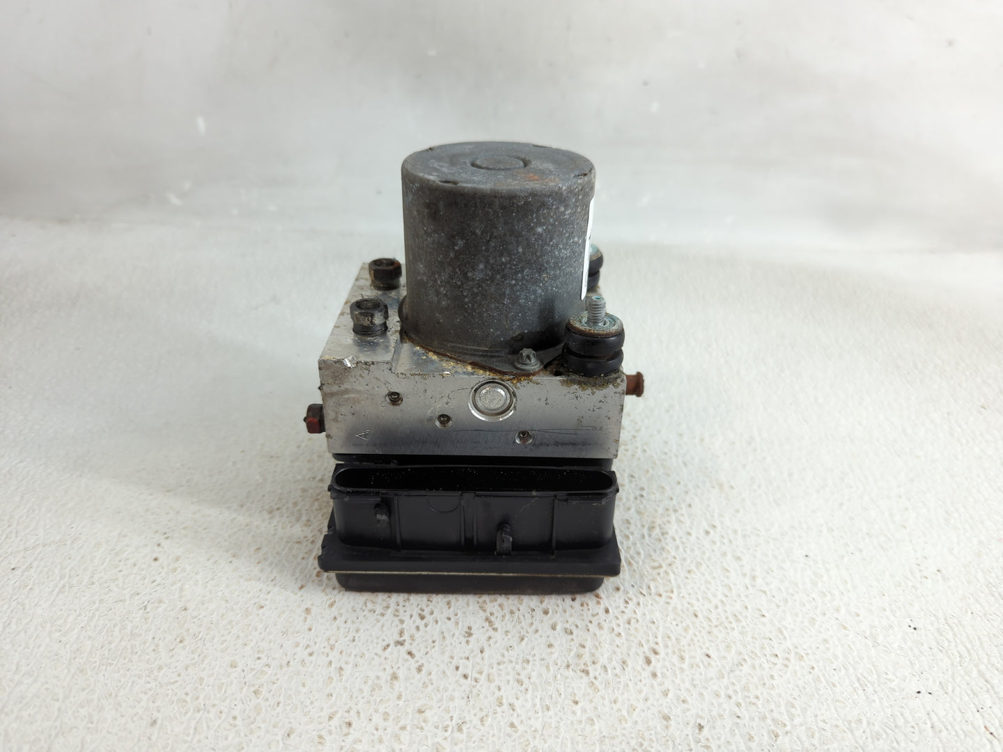 2013 Toyota Venza ABS Pump Control Module Replacement P/N:0 265 252 136 AA Fits OEM Used Auto Parts - Oemusedautoparts1.com