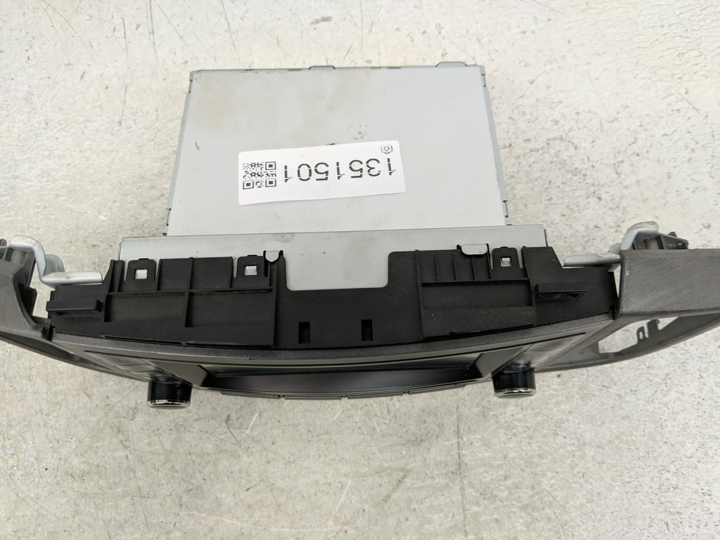 2013-2014 Toyota Venza Radio AM FM Cd Player Receiver Replacement Fits Fits 2013 2014 OEM Used Auto Parts - Oemusedautoparts