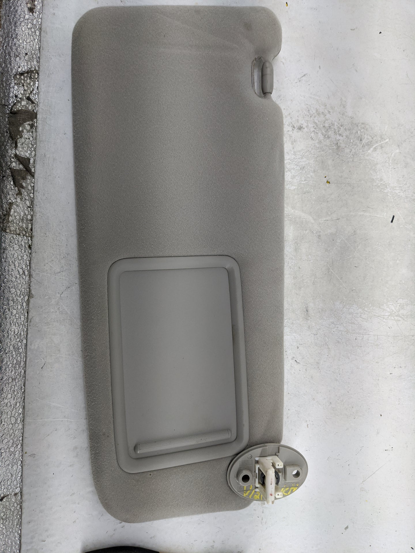 2010-2016 Toyota Venza Sun Visor Shade Replacement Passenger Right Mirror Fits Fits 2010 2011 2012 2013 2014 2015 2016 OEM U