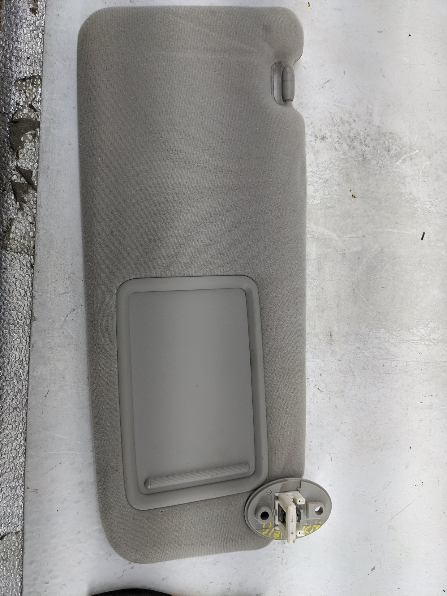 2010-2016 Toyota Venza Sun Visor Shade Replacement Passenger Right Mirror Fits Fits 2010 2011 2012 2013 2014 2015 2016 OEM U