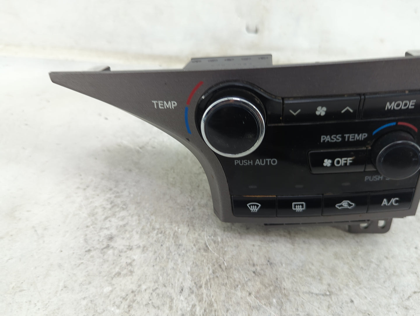 2013-2016 Toyota Venza Climate Control Module Temperature AC/Heater Replacement P/N:55900-0T040 MX146570-7930 Fits OEM Used 