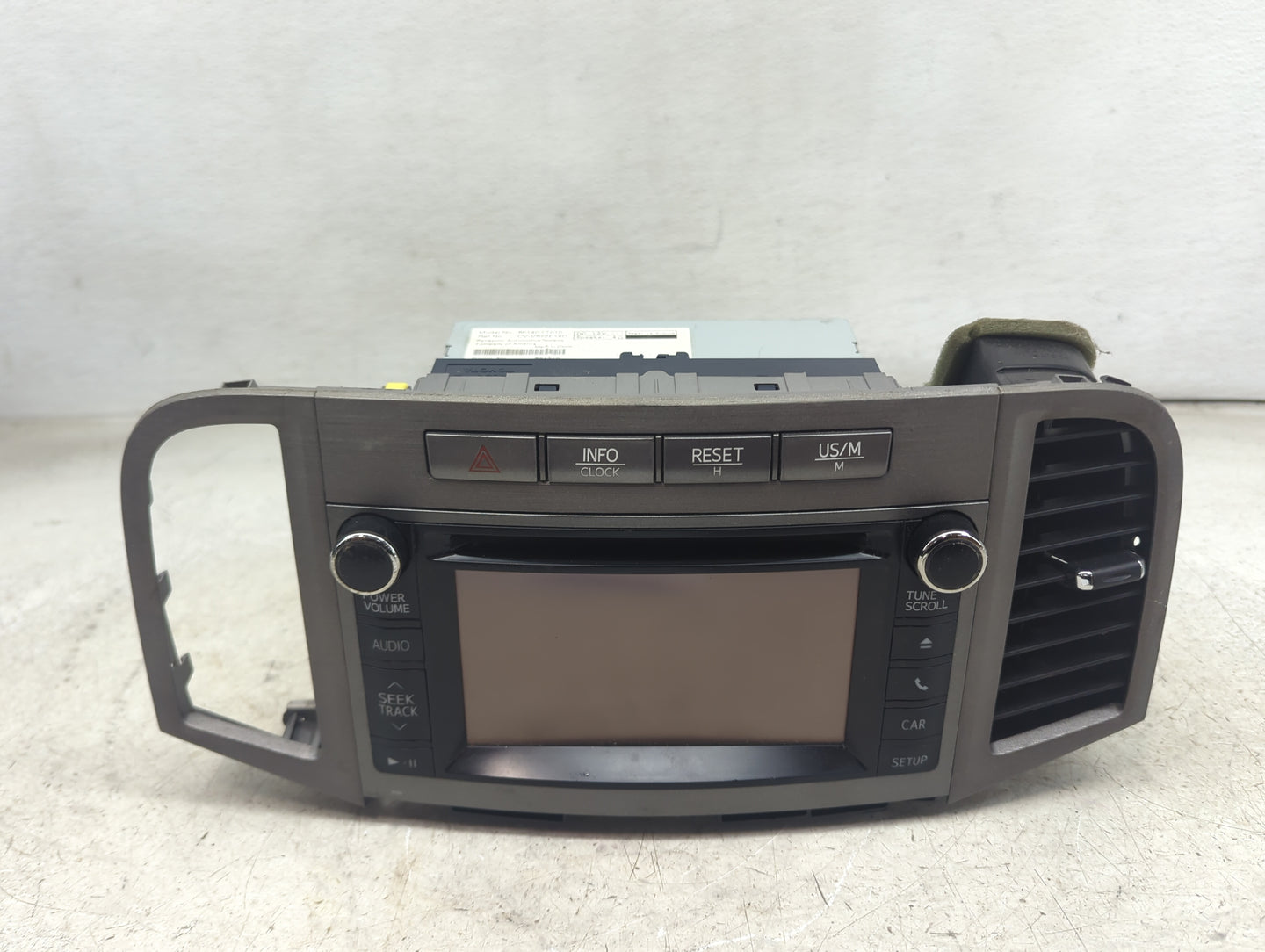 2013-2014 Toyota Venza Radio AM FM Cd Player Receiver Replacement P/N:86140-0T010 CV-VS62E14D Fits Fits 2013 2014 OEM Used A