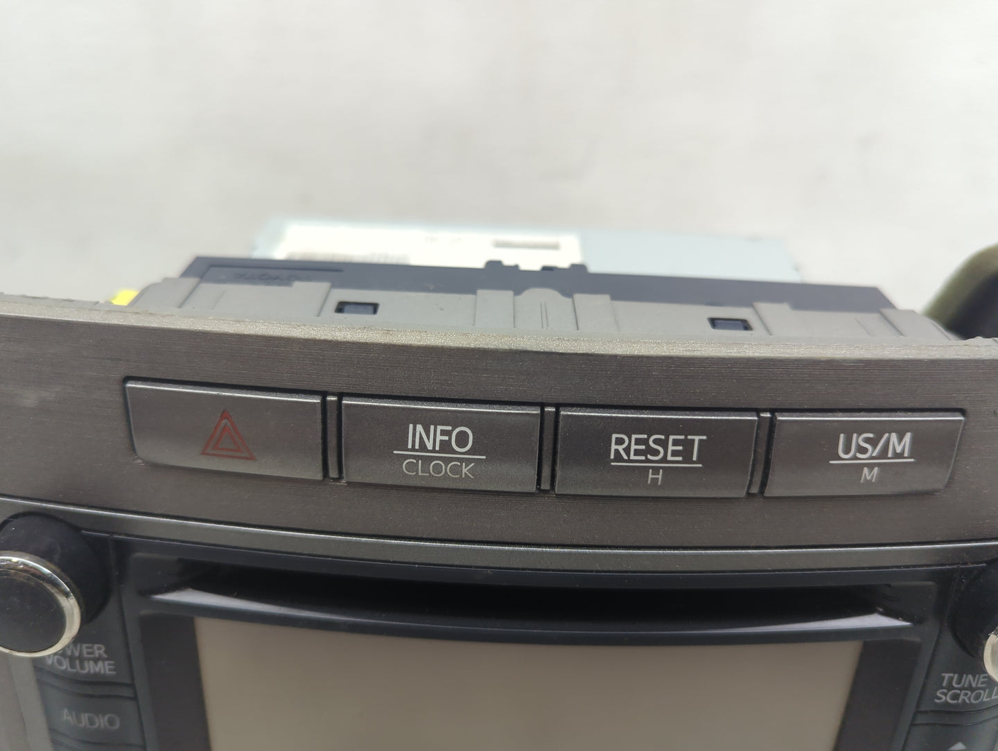2013-2014 Toyota Venza Radio AM FM Cd Player Receiver Replacement P/N:86140-0T010 CV-VS62E14D Fits Fits 2013 2014 OEM Used A