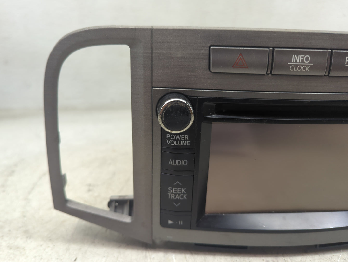 2013-2014 Toyota Venza Radio AM FM Cd Player Receiver Replacement P/N:86140-0T010 CV-VS62E14D Fits Fits 2013 2014 OEM Used A