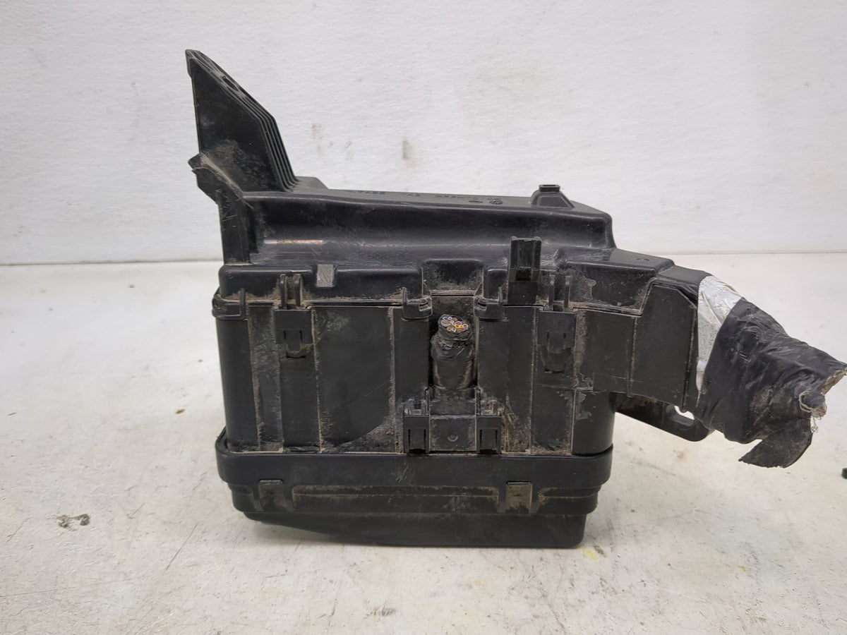 2012-2019 Toyota Yaris Fusebox Fuse Box Panel Relay Module Fits Fits 2012 2013 2014 2015 2016 2017 2018 2019 OEM Used Auto P