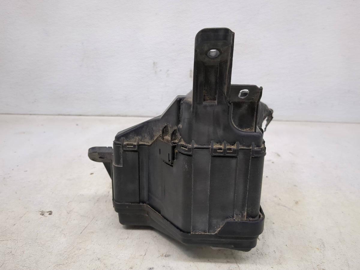 2012-2019 Toyota Yaris Fusebox Fuse Box Panel Relay Module Fits Fits 2012 2013 2014 2015 2016 2017 2018 2019 OEM Used Auto P