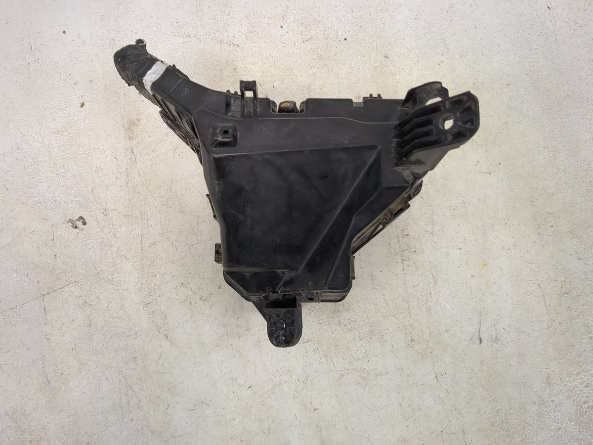 2012-2019 Toyota Yaris Fusebox Fuse Box Panel Relay Module Fits Fits 2012 2013 2014 2015 2016 2017 2018 2019 OEM Used Auto P