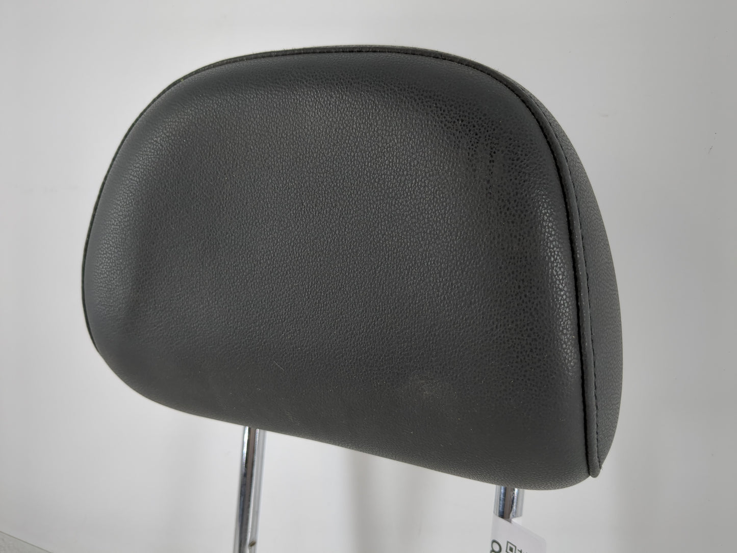 2012 Volkswagen Beetle Headrest Head Rest Front Driver Passenger Seat - Oemusedautoparts1.com