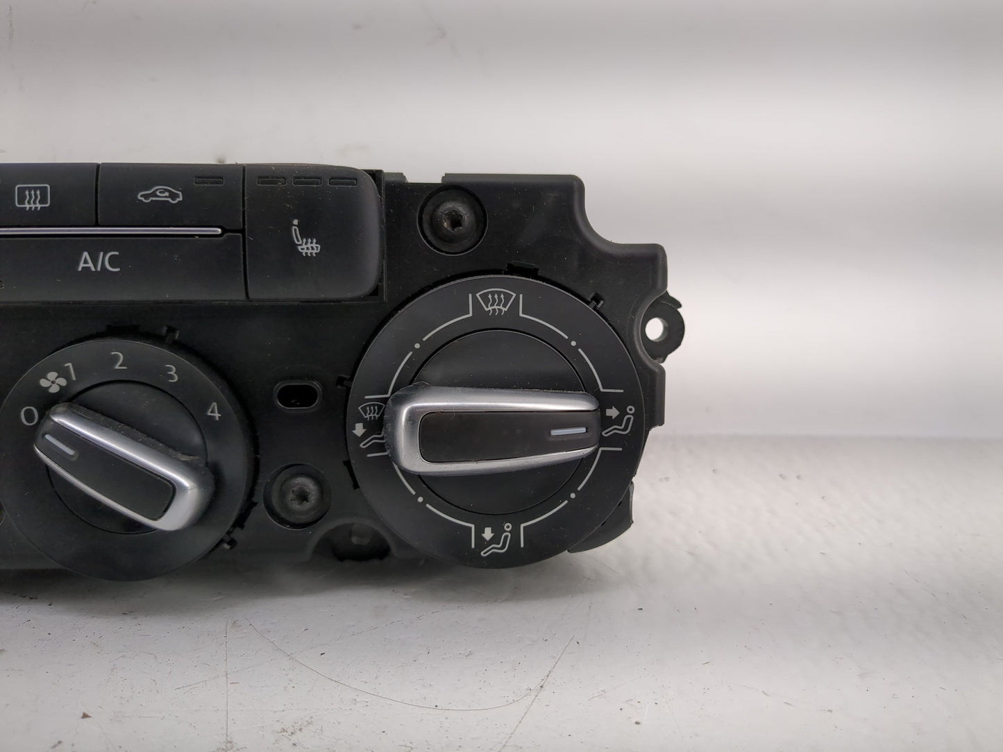 2012-2016 Volkswagen Beetle Climate Control Module Temperature AC/Heater Replacement P/N:90151-908 Fits OEM Used Auto Parts 