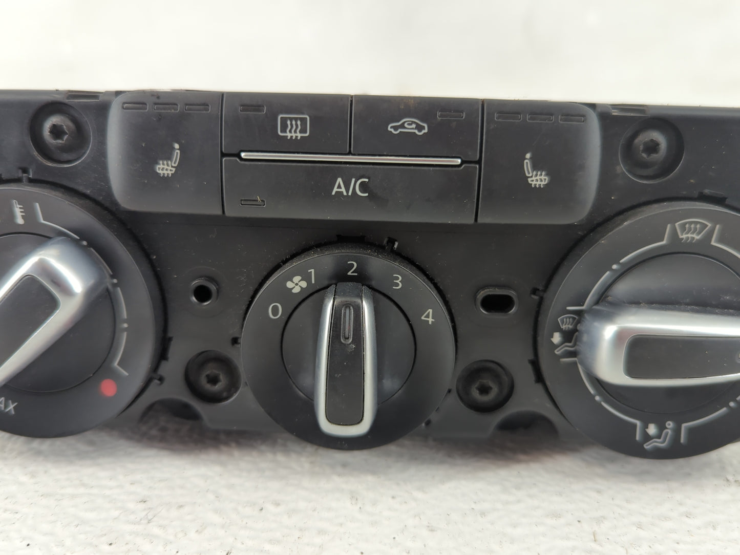 2012-2016 Volkswagen Beetle Climate Control Module Temperature AC/Heater Replacement P/N:90151-908 Fits OEM Used Auto Parts 