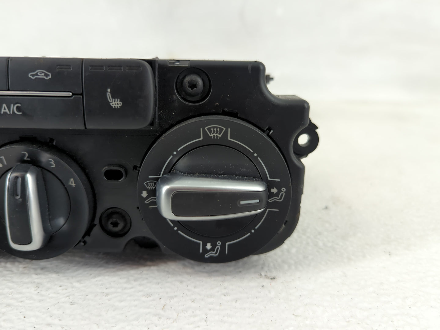 2012-2016 Volkswagen Beetle Climate Control Module Temperature AC/Heater Replacement P/N:90151-908 Fits OEM Used Auto Parts 