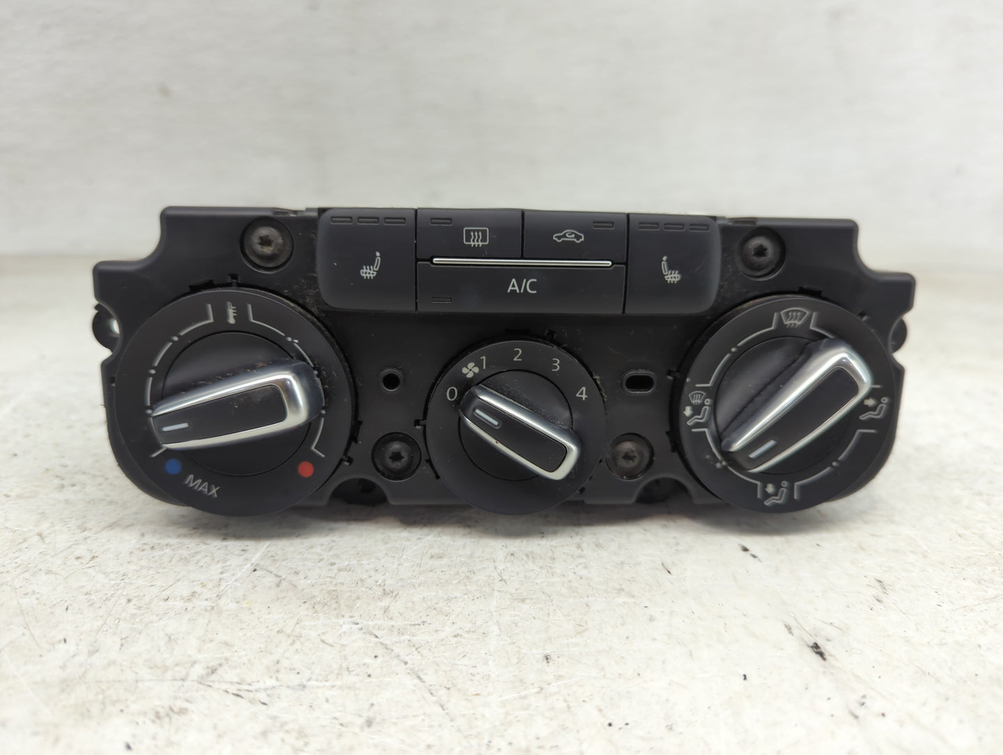 2012-2016 Volkswagen Beetle Climate Control Module Temperature AC/Heater Replacement P/N:5C1 819 045 Fits OEM Used Auto Part