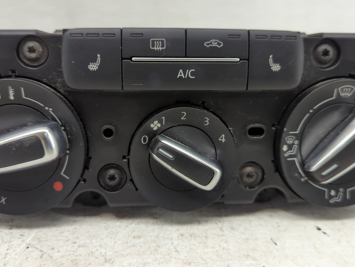 2012-2016 Volkswagen Beetle Climate Control Module Temperature AC/Heater Replacement P/N:5C1 819 045 Fits OEM Used Auto Part