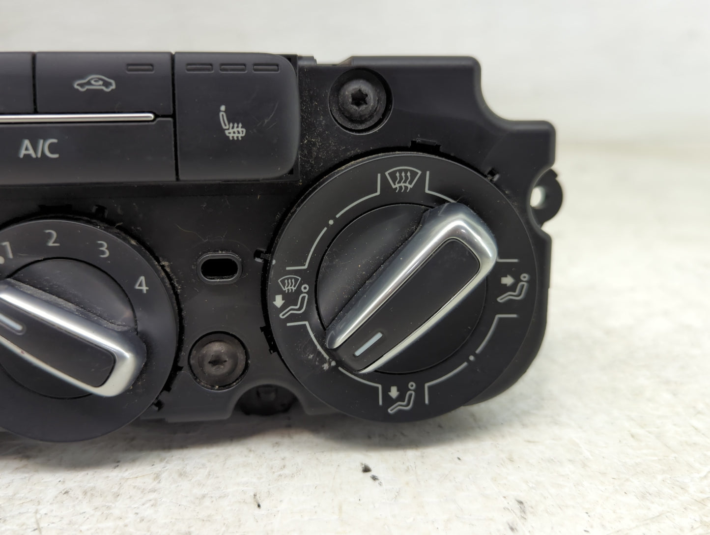 2012-2016 Volkswagen Beetle Climate Control Module Temperature AC/Heater Replacement P/N:5C1 819 045 Fits OEM Used Auto Part