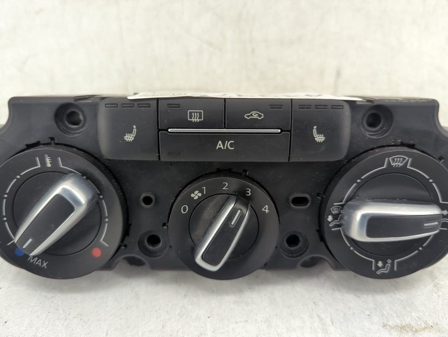 2012-2016 Volkswagen Beetle Climate Control Module Temperature AC/Heater Replacement P/N:5C0820047BC 90151-908/0000 Fits OEM
