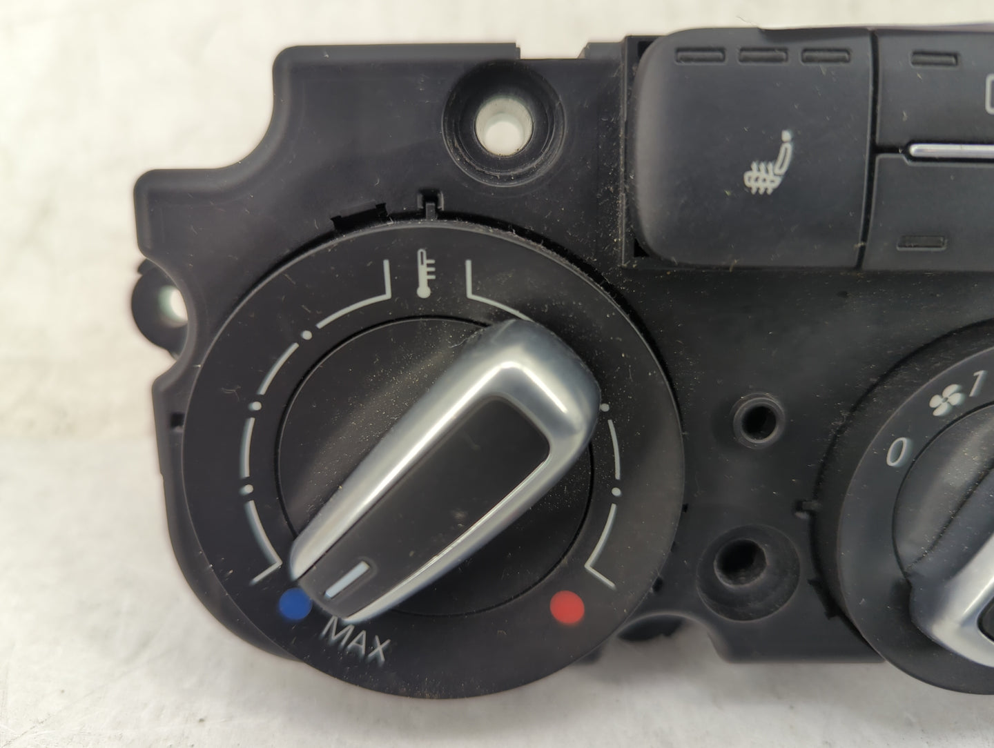 2012-2016 Volkswagen Beetle Climate Control Module Temperature AC/Heater Replacement P/N:5C0820047BC 90151-908/0000 Fits OEM