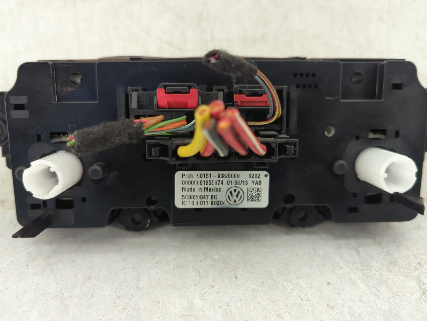 2012-2016 Volkswagen Beetle Climate Control Module Temperature AC/Heater Replacement P/N:5C0820047BC 90151-908/0000 Fits OEM