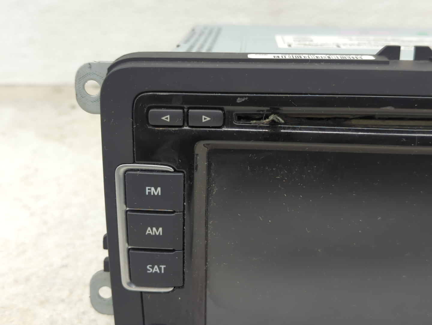 2012-2015 Volkswagen Beetle Radio AM FM Cd Player Receiver Replacement P/N:1K0035180AF 28372938 Fits OEM Used Auto Parts - O