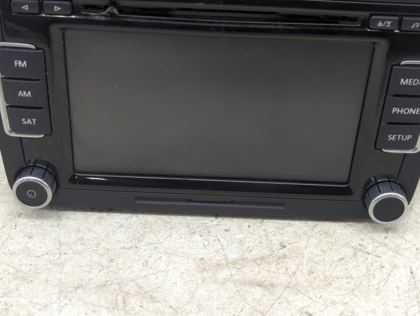 2012-2015 Volkswagen Beetle Radio AM FM Cd Player Receiver Replacement P/N:1K0035180AF 28372938 Fits OEM Used Auto Parts - O