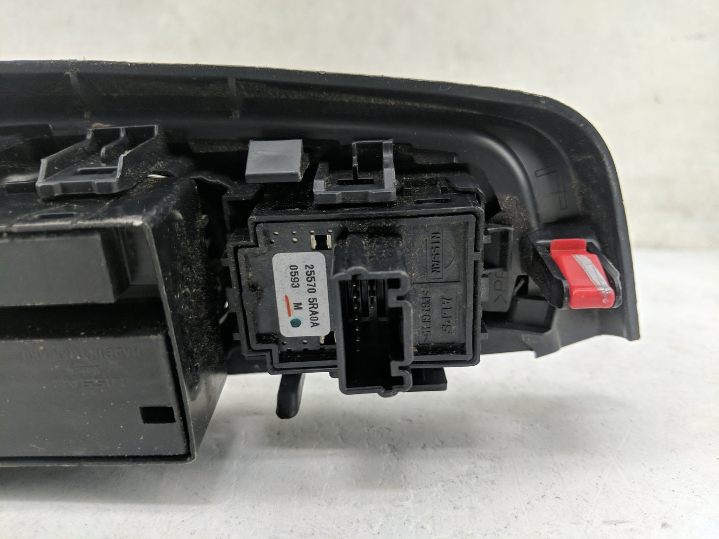 2013-2019 Volkswagen Beetle Master Power Window Switch Replacement Driver Side Left P/N:25570 5RA0A Fits OEM Used Auto Parts