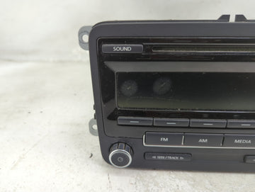 2012-2016 Volkswagen Beetle Radio AM FM Cd Player Receiver Replacement P/N:1K0035164D 28352655 Fits OEM Used Auto Parts