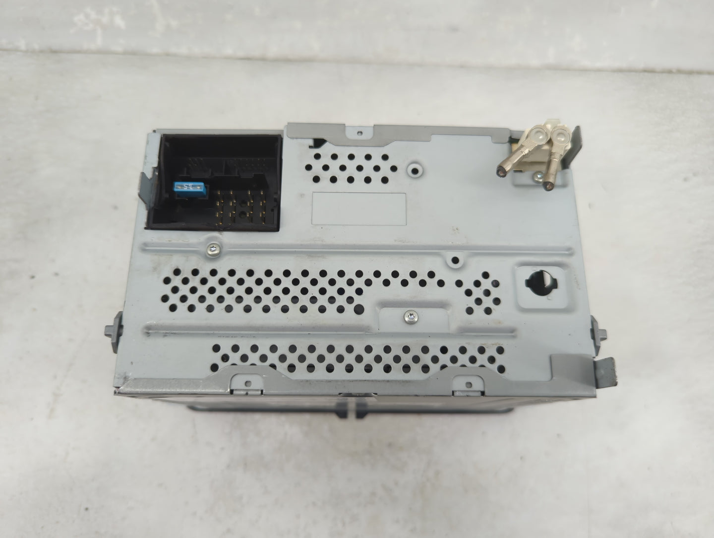 2012-2016 Volkswagen Beetle Radio AM FM Cd Player Receiver Replacement P/N:1K0035164D 28352655 Fits OEM Used Auto Parts - Oe