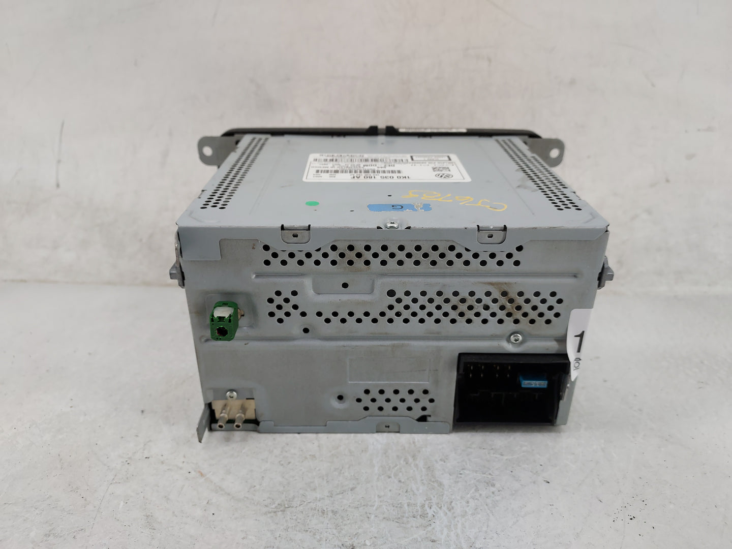 2012-2015 Volkswagen Beetle Radio AM FM Cd Player Receiver Replacement P/N:1K0035180AF 28360223 Fits OEM Used Auto Parts - O