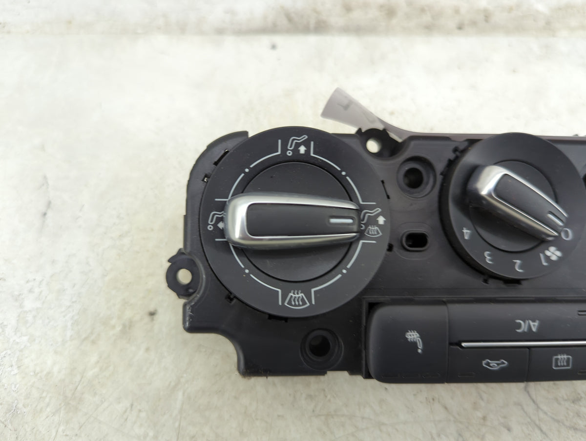 2012-2016 Volkswagen Beetle Climate Control Module Temperature AC/Heater Replacement P/N:5C0820047BC 90151-908/0000 Fits OEM