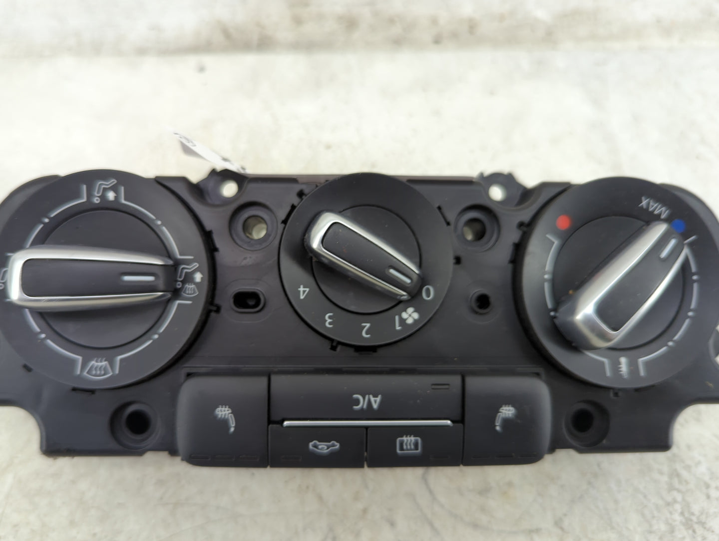 2012-2016 Volkswagen Beetle Climate Control Module Temperature AC/Heater Replacement P/N:5C0820047BC 90151-908/0000 Fits OEM