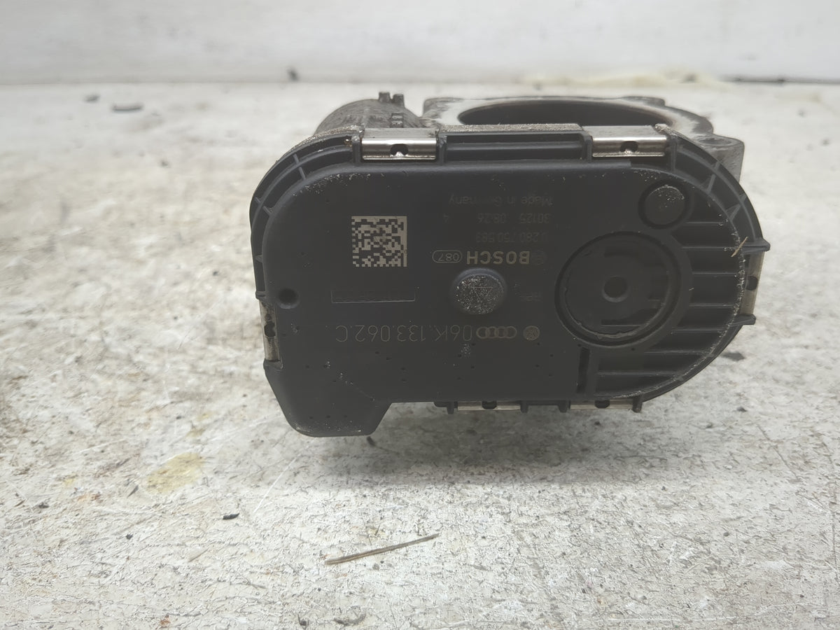 2013-2015 Volkswagen Beetle Throttle Body P/N:06K.133.062.C 06K133062C Fits Fits 2013 2014 2015 OEM Used Auto Parts - Oemuse