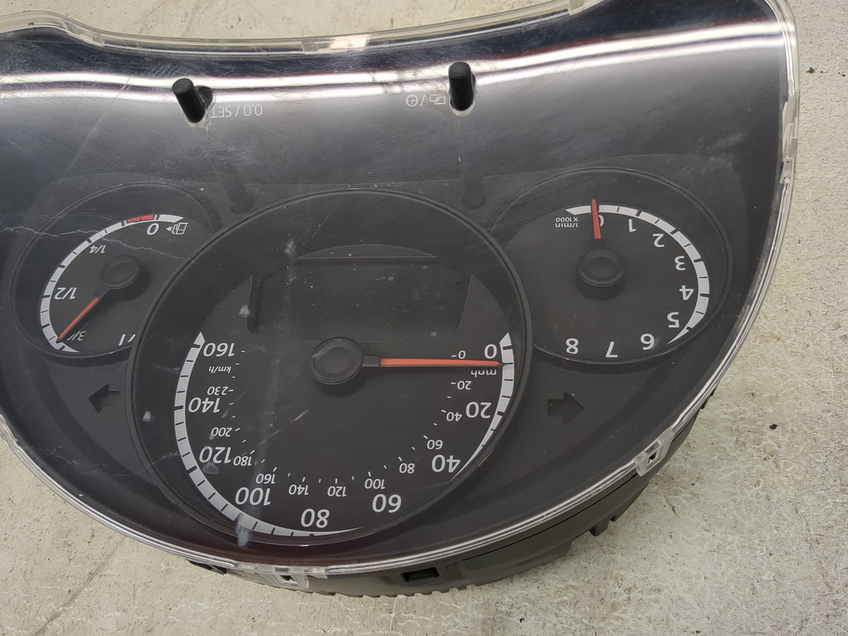2013-2014 Volkswagen Beetle Instrument Cluster Speedometer Gauges P/N:5C5920950F MM5-TEP04.08.1207086798 Miles: Fits OEM Use