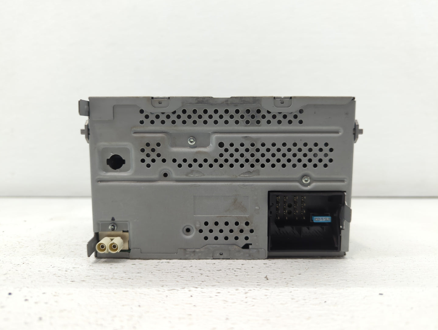 2012-2016 Volkswagen Beetle Radio AM FM Cd Player Receiver Replacement P/N:1K0 035 164 D 1K0 035 164 Fits OEM Used Auto Part