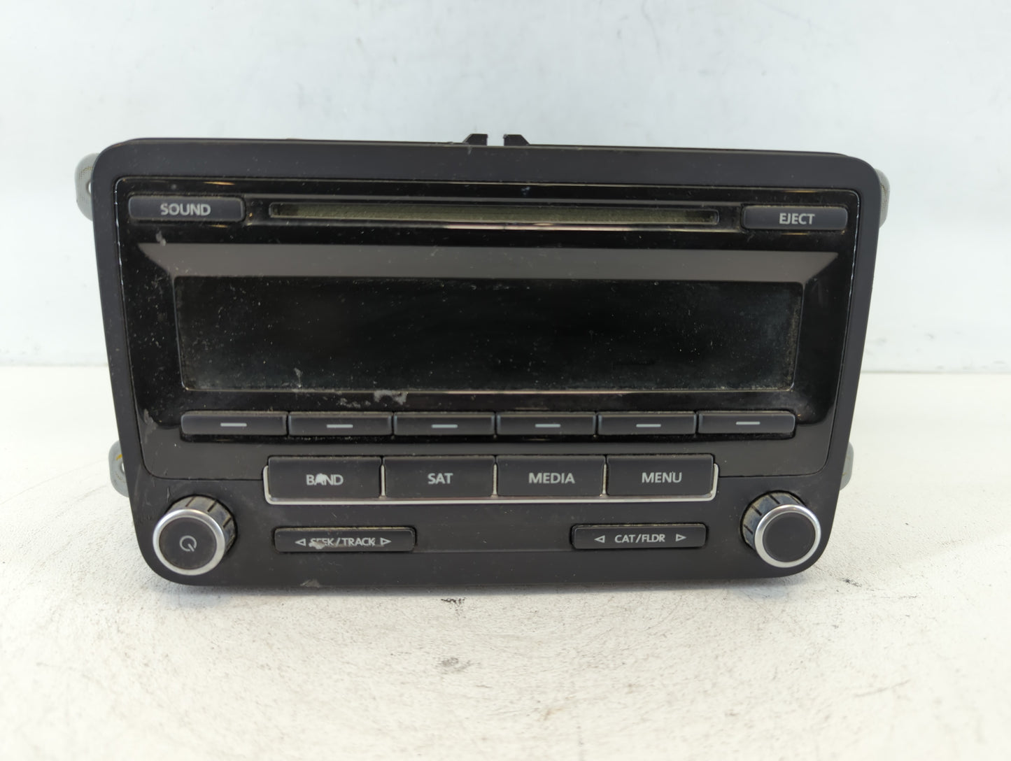 2012-2016 Volkswagen Beetle Am Fm Cd Player Radio Receiver - Oemusedautoparts1.com