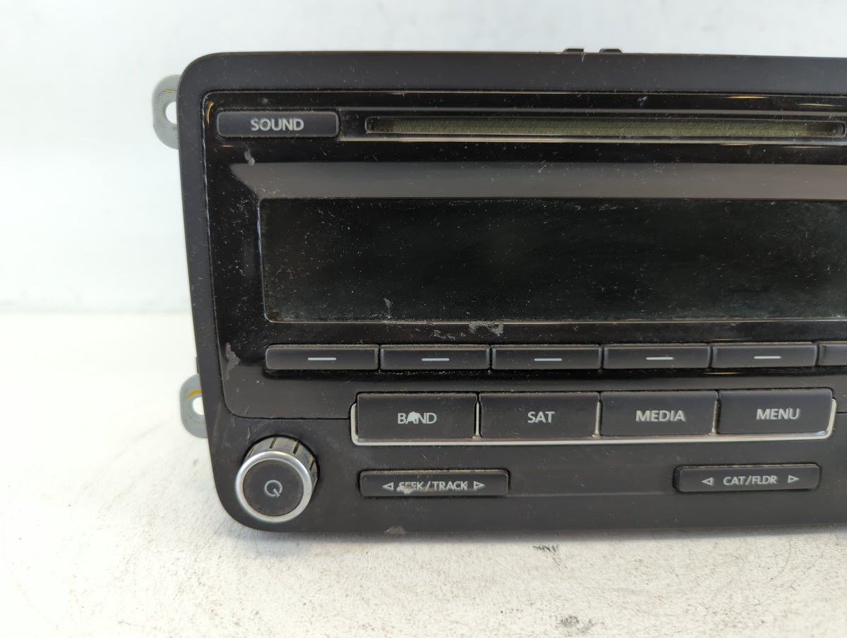 2012-2016 Volkswagen Beetle Am Fm Cd Player Radio Receiver 663226 - Oemusedautoparts1.com