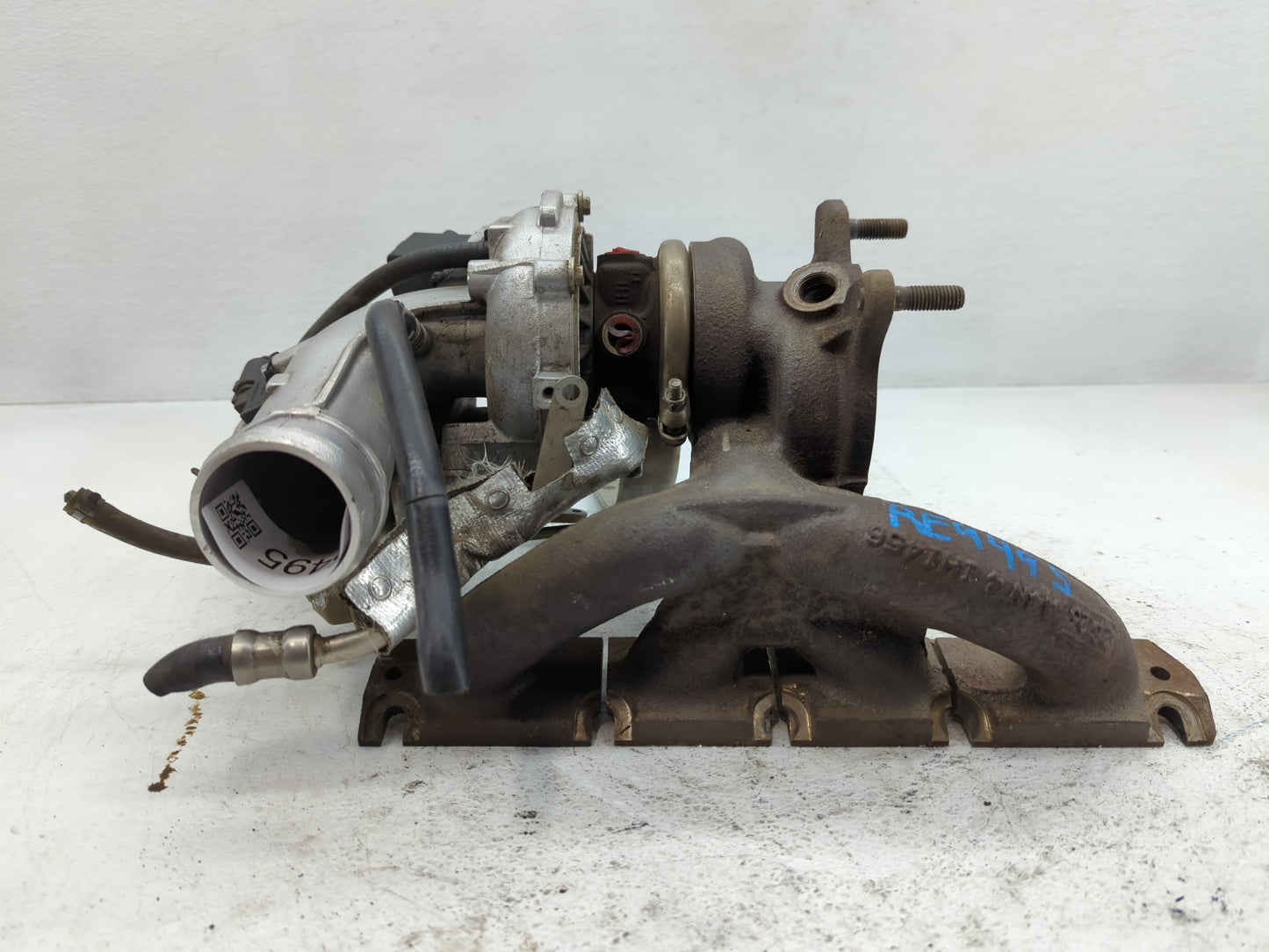 2012 Volkswagen Beetle Turbocharger Exhaust Manifold With Turbo Charger - Oemusedautoparts1.com