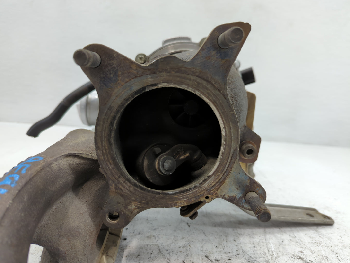2012 Volkswagen Beetle Turbocharger Exhaust Manifold With Turbo Charger - Oemusedautoparts1.com